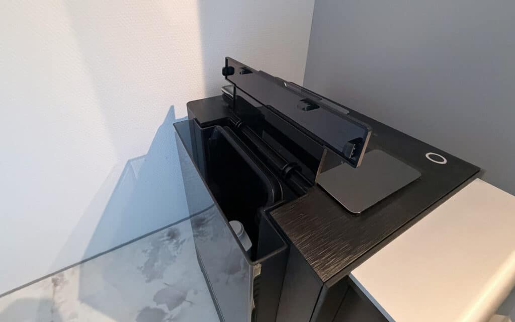 Waterreservoir controle van een kapotte koffiemachine