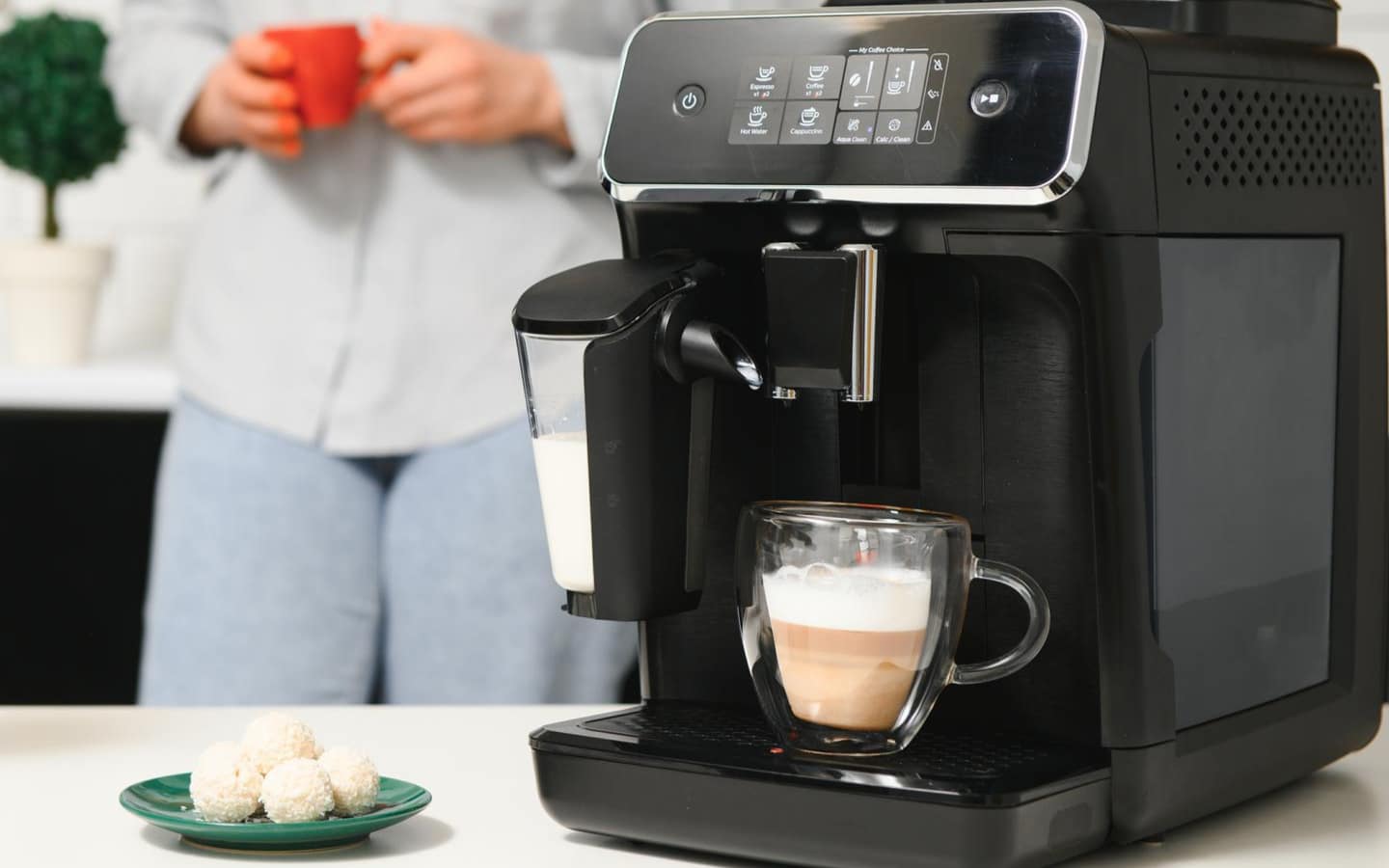 Voorbeeld van volautomatisch koffieapparaat in huis
