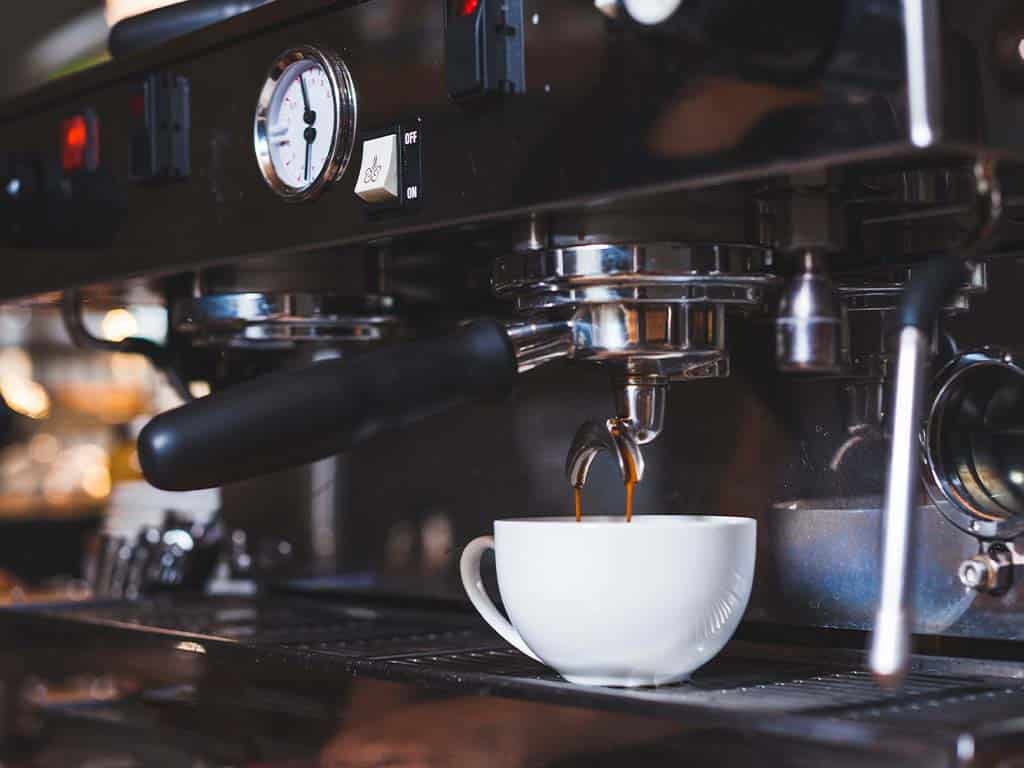 Koffiemachine gemaakt van sterk materiaal