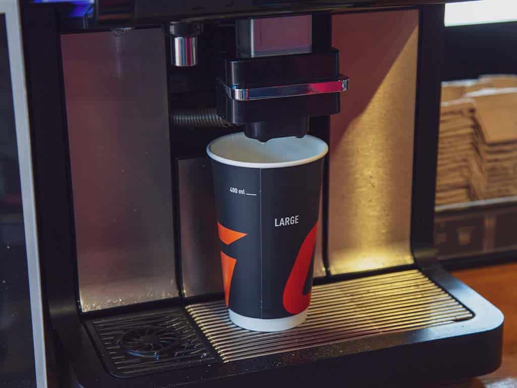 Volautomaat die consistente koffie zet