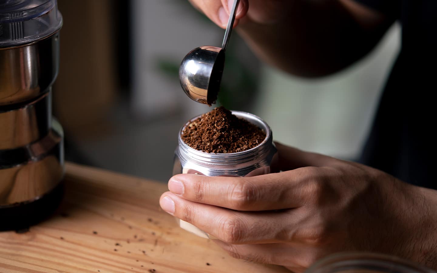 Hoe Werkt een Percolator? + Hoe je hiermee koffie zet
