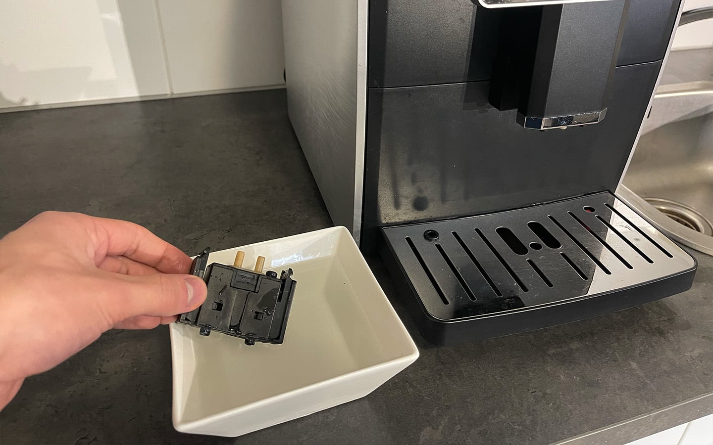 Koffiemachine uitloop schoonmaken
