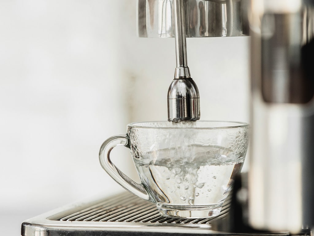 Koffiemachine met heet water functie