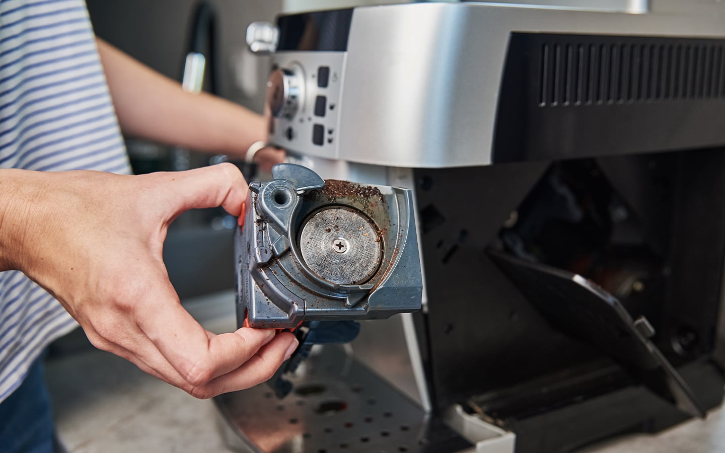 Voorbeeld werkzaamheden schoonmaken koffiemachine